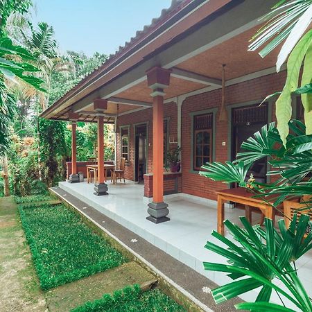 Suastika Lodge Ubud Exteriör bild