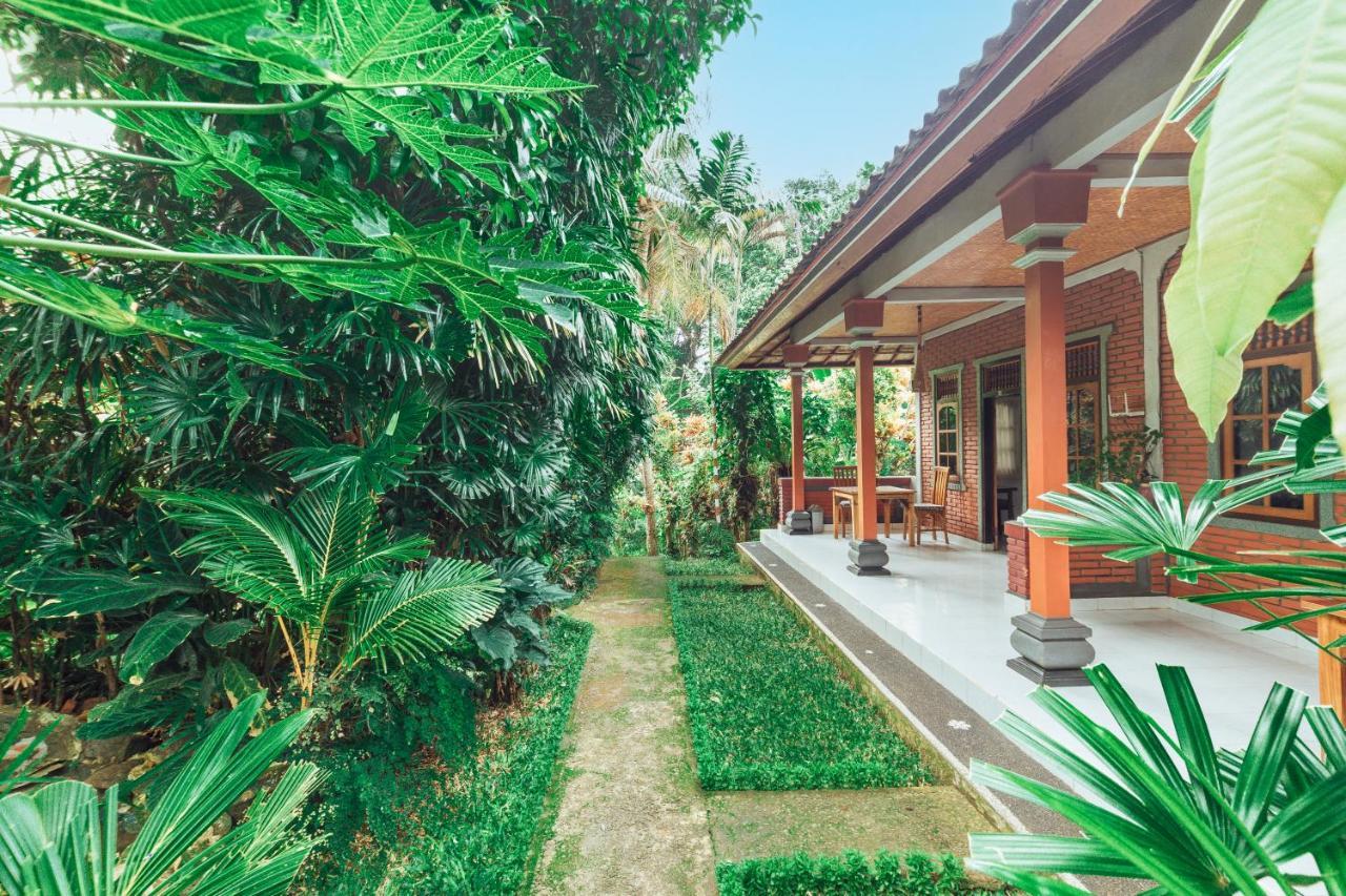 Suastika Lodge Ubud Exteriör bild
