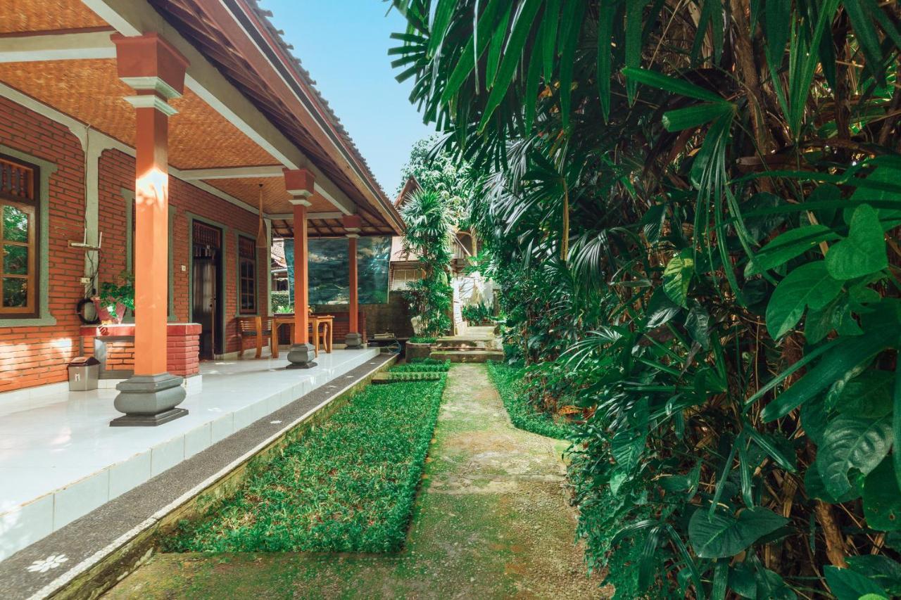 Suastika Lodge Ubud Exteriör bild
